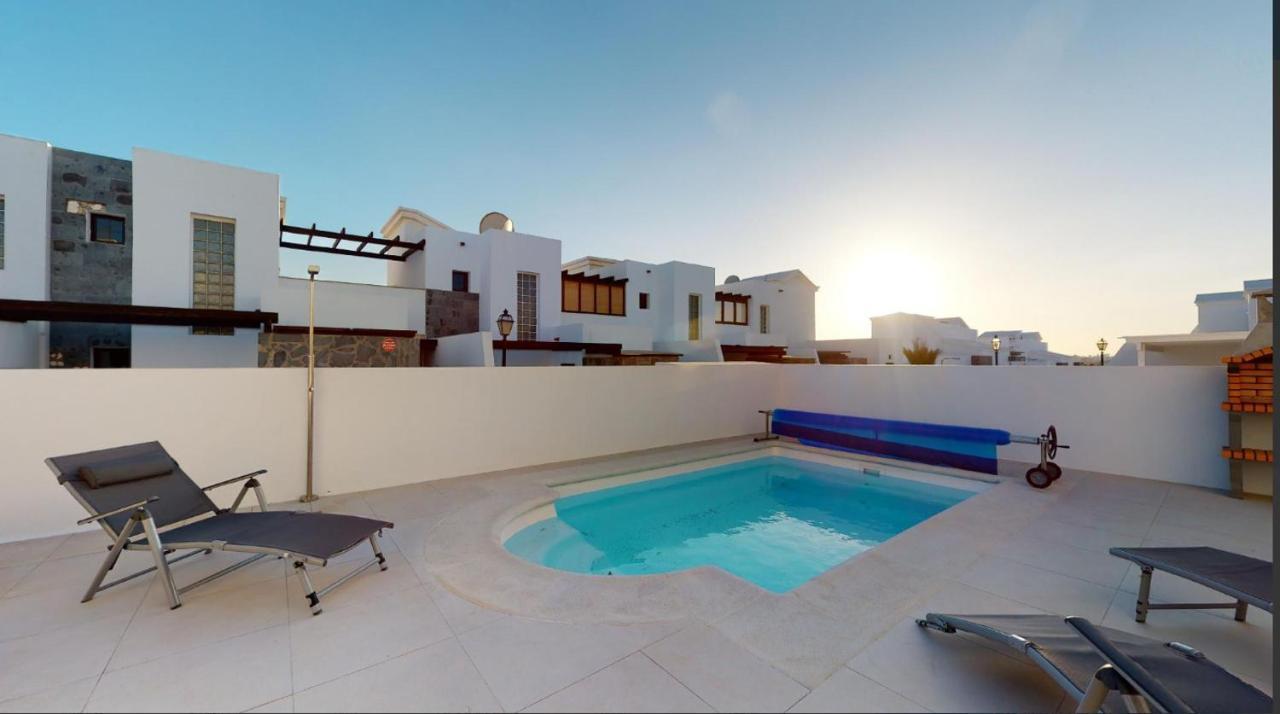Villa Rosa Playa Blanca Luxury 2 Bed 2 Bath Villa With Private Pool, Patio Exterior photo
